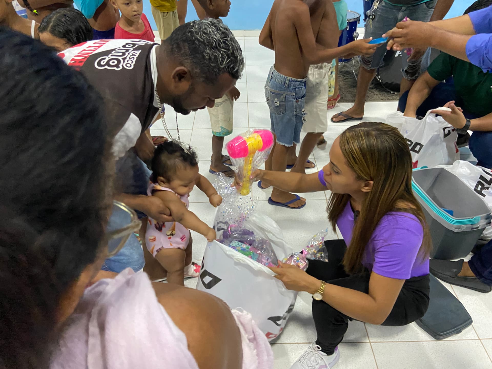 Denise Fonseca em ação comunitária