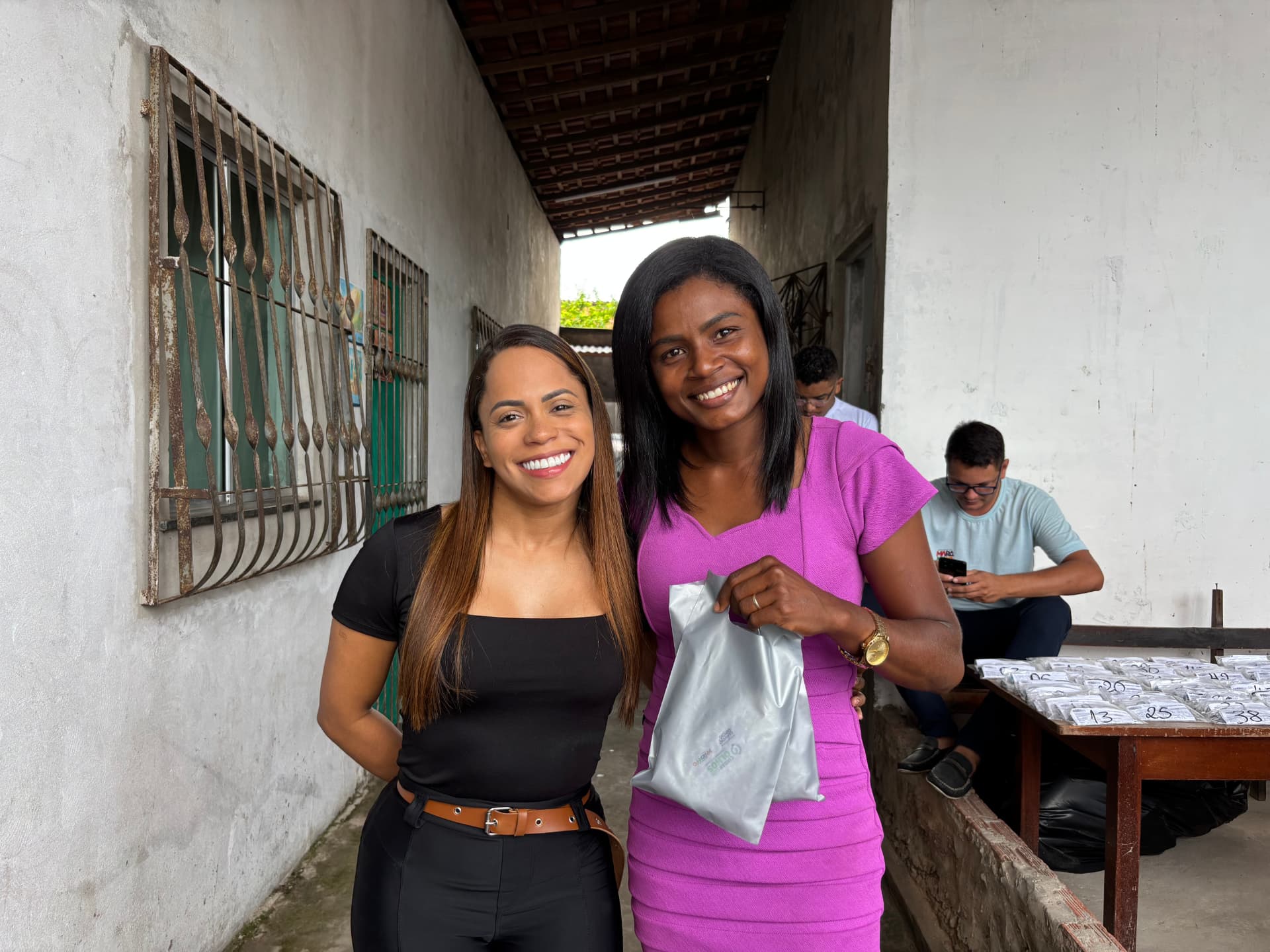 Denise Fonseca em ação comunitária