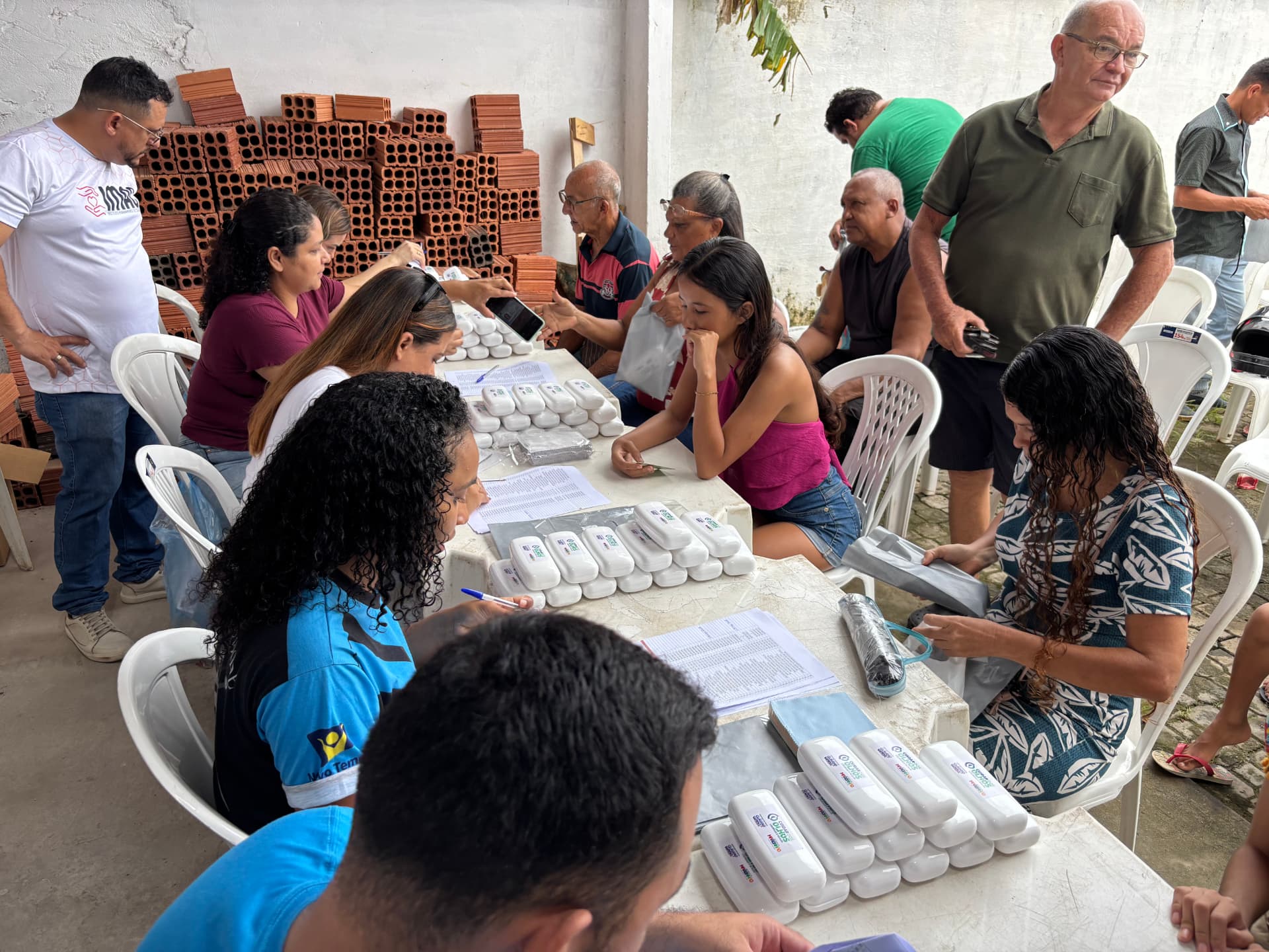 Denise Fonseca em ação comunitária