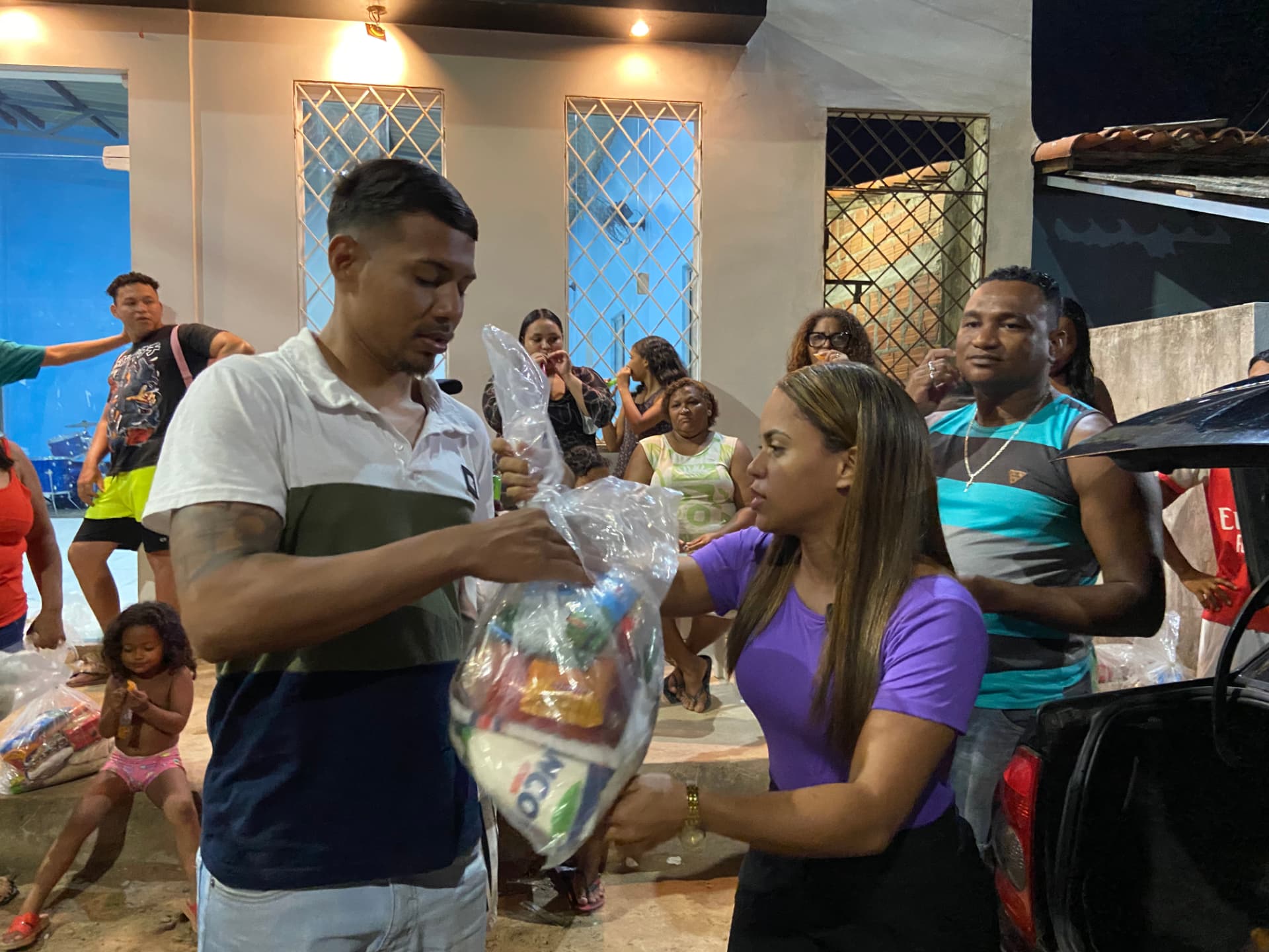 Denise Fonseca em ação comunitária